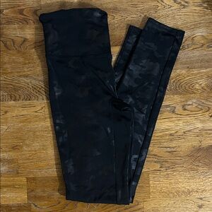 Spanx Black Camo Faux Leather Look Leggings High Rise Size Medium M
